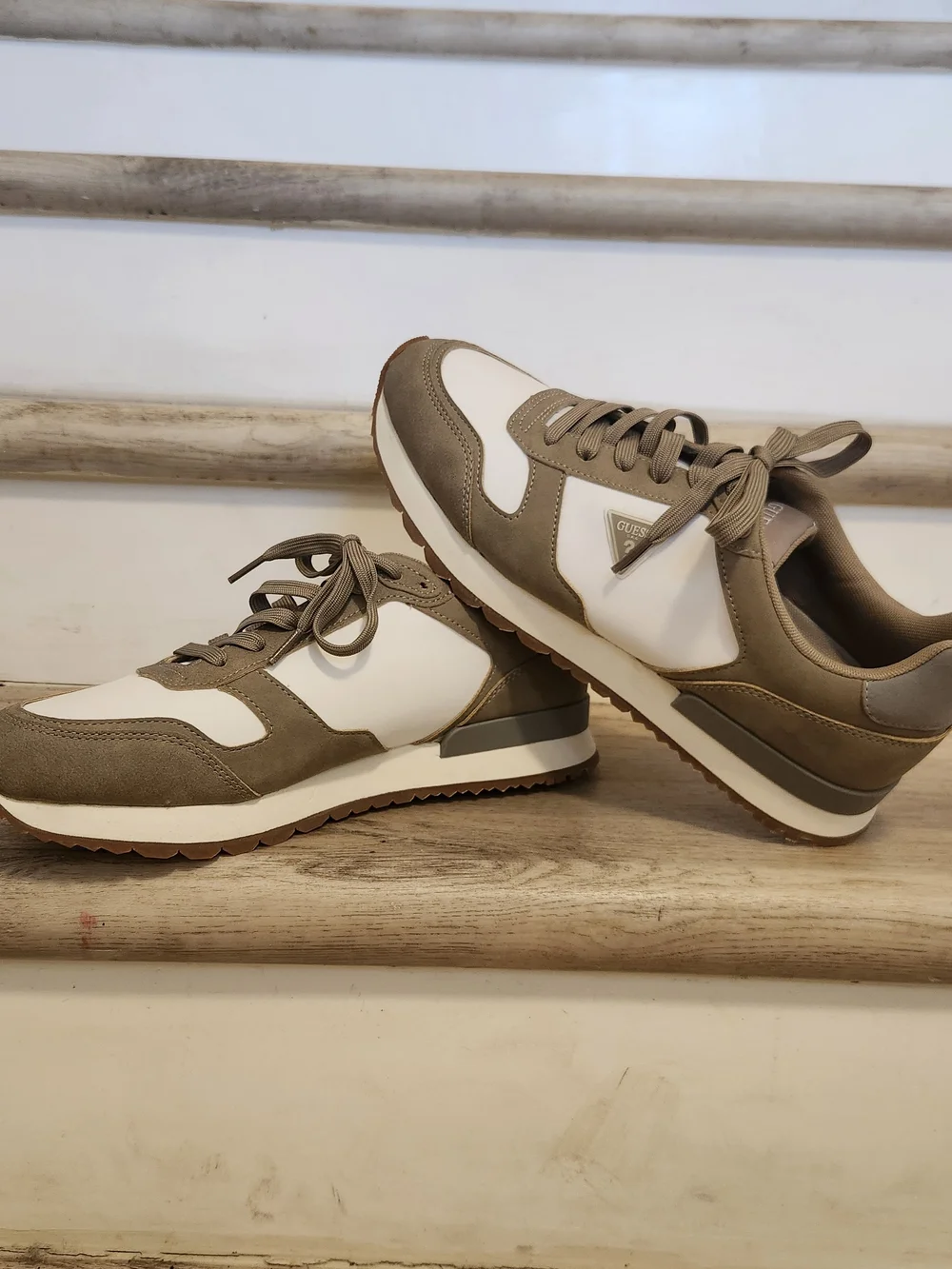 Guess Men's ASTELI Sneaker, Taupe/Cream Multi 240 GMASTELI TAUPE